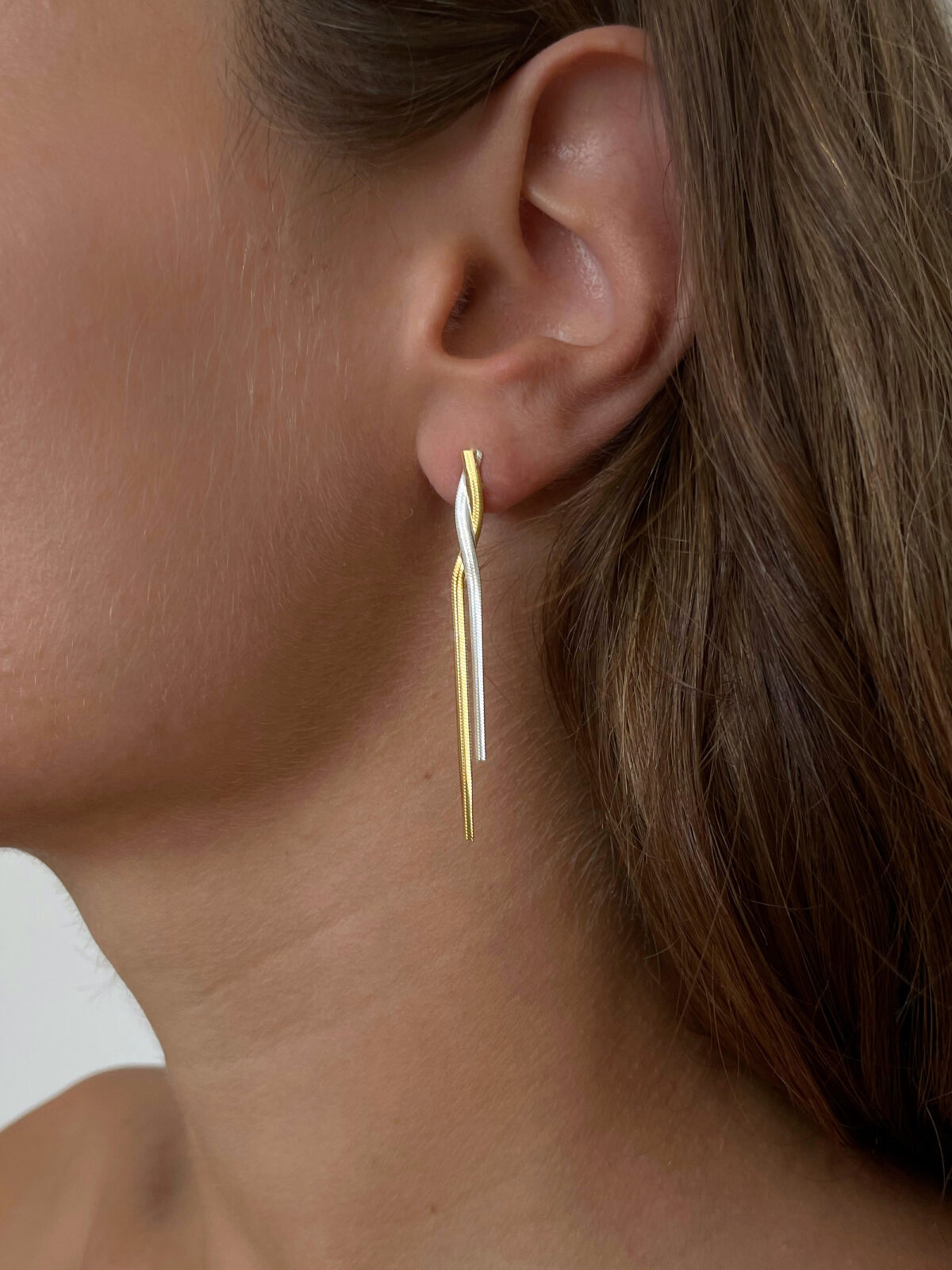 LB315_TWISTER-EARRINGS-maggoosh-gold-silver-matchboxathens