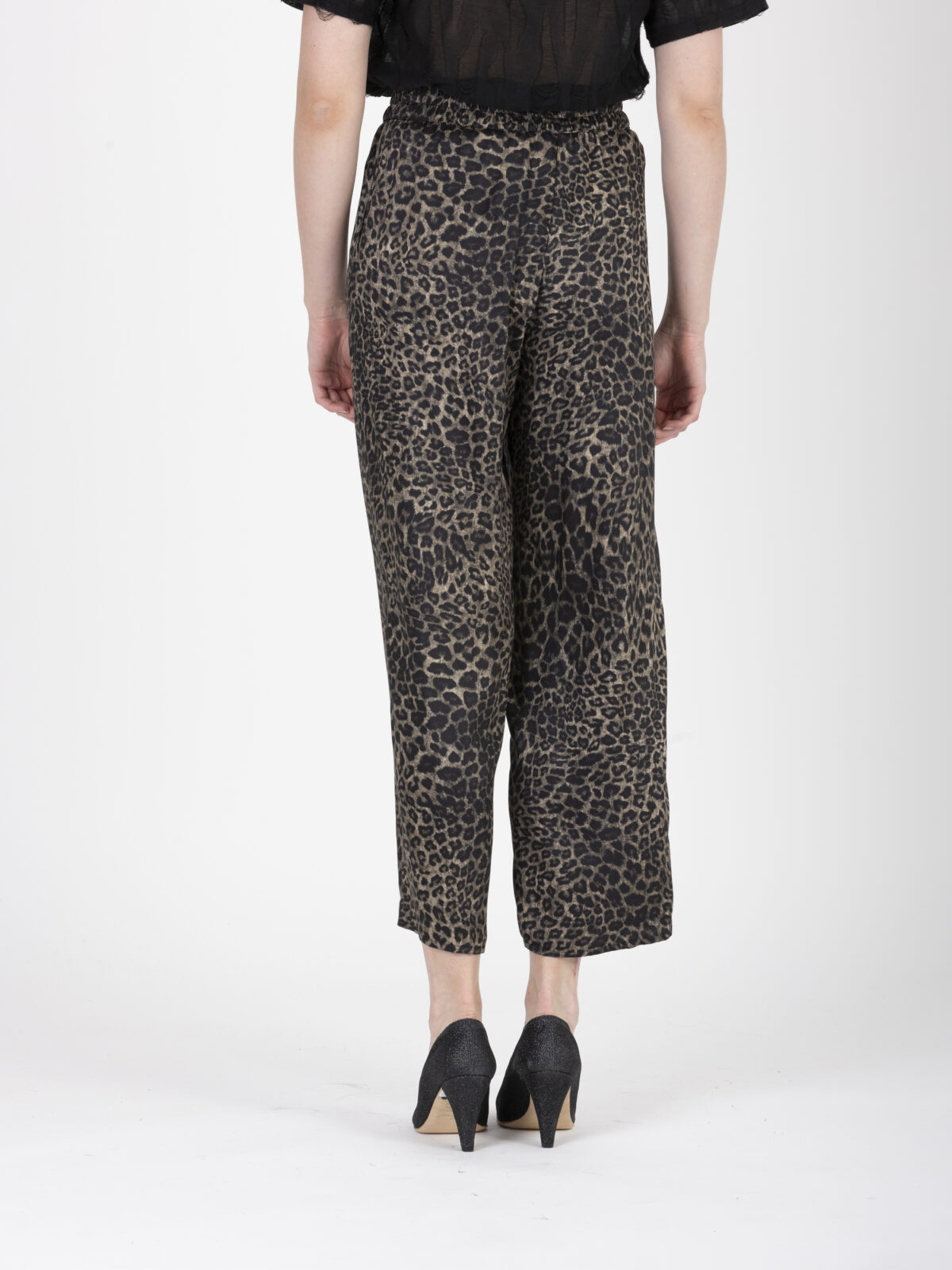 mika-leopard-viscose-relaxed-straight-pants-elastic-waist-uniforme-athens-matchboxathens