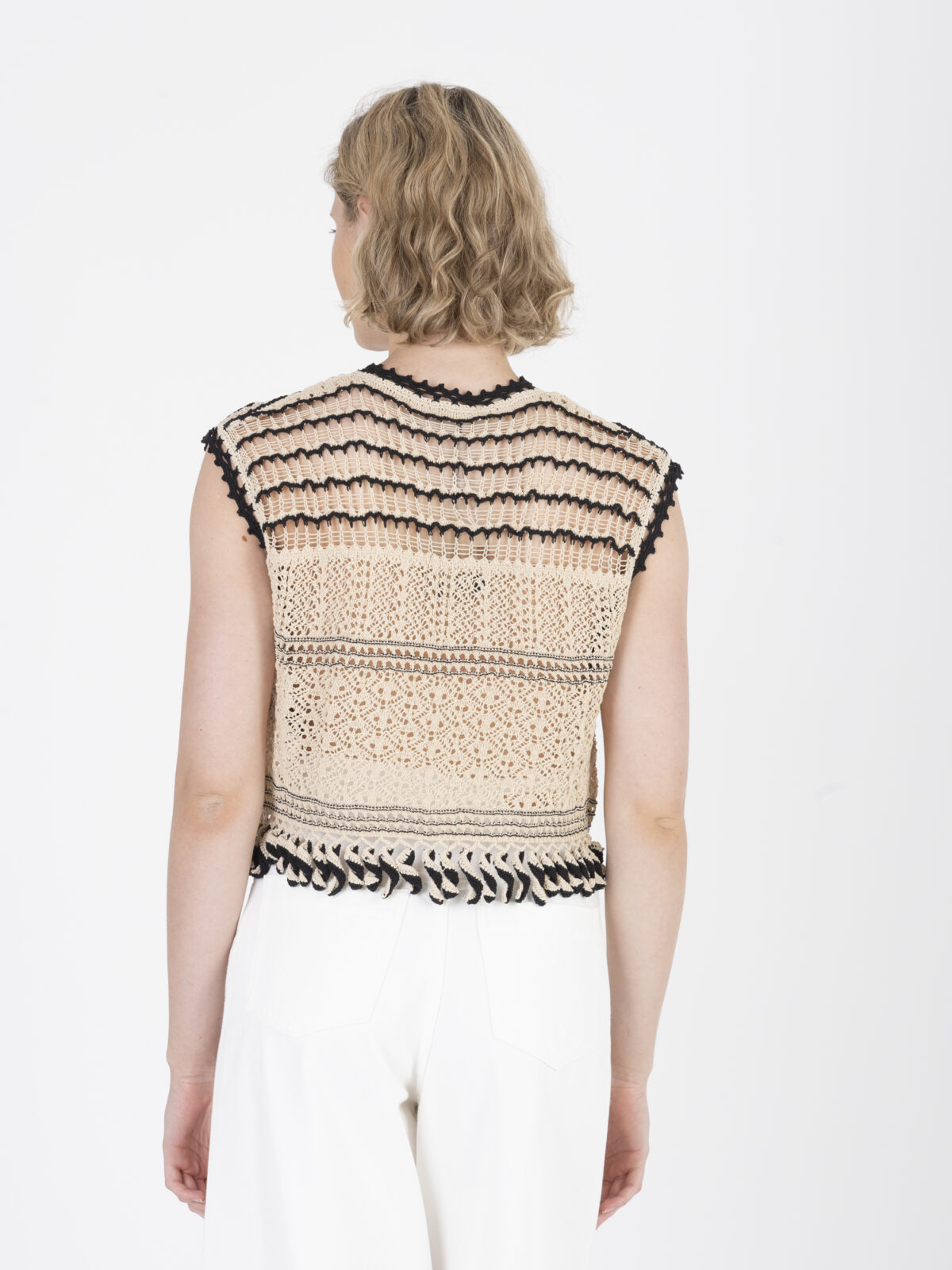 mondie-crochet-top-sleeveless-lace-black-ecru-mesdemoiselles-matchboxathens