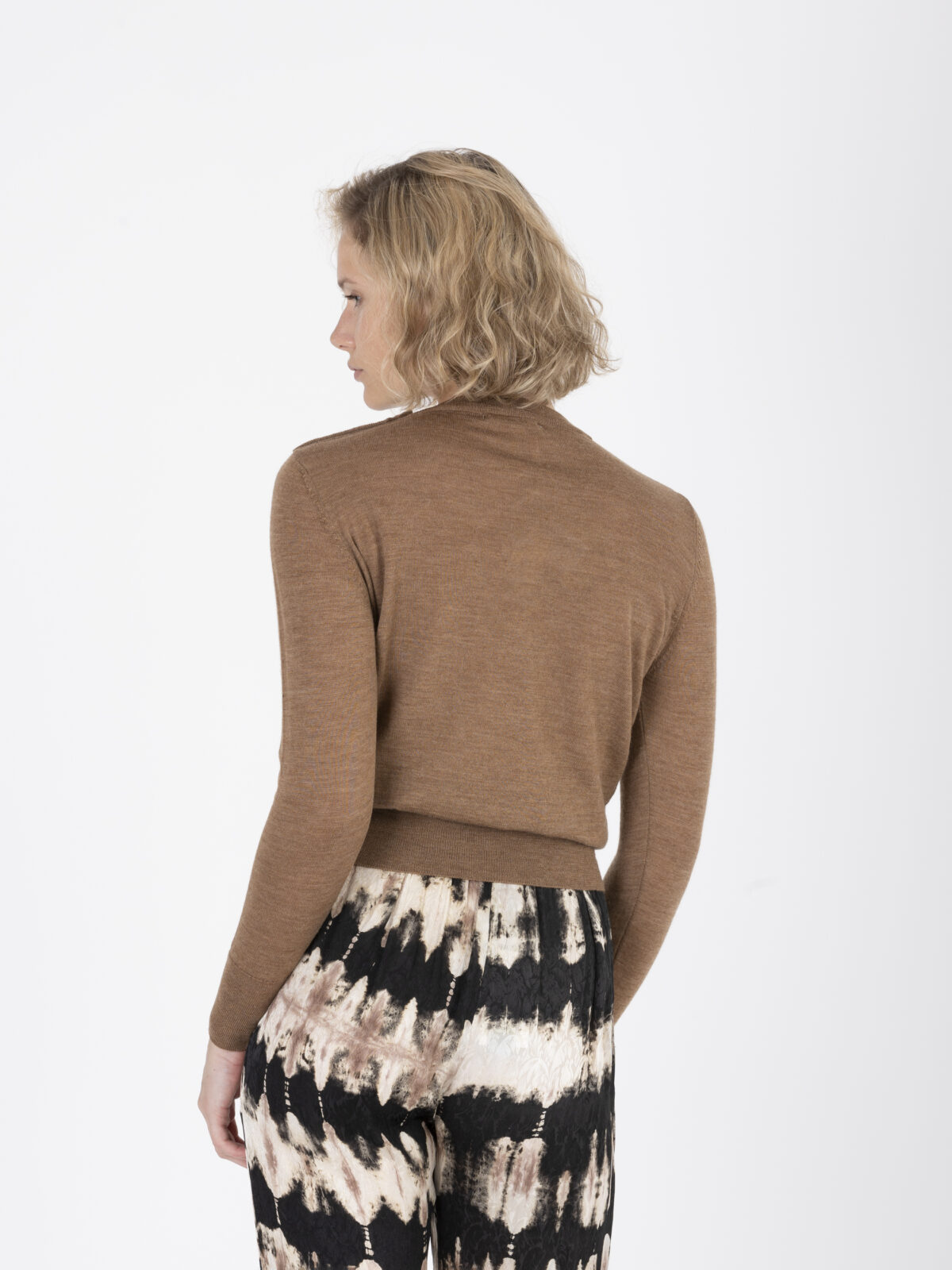 amor-brown-soft-sweater-round-neck-sessun-matchboxathens