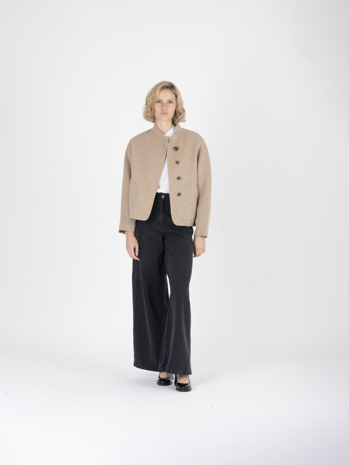 windsor-double-sided-wool-coat-beige-round-cropped-soeur-matchboxathens