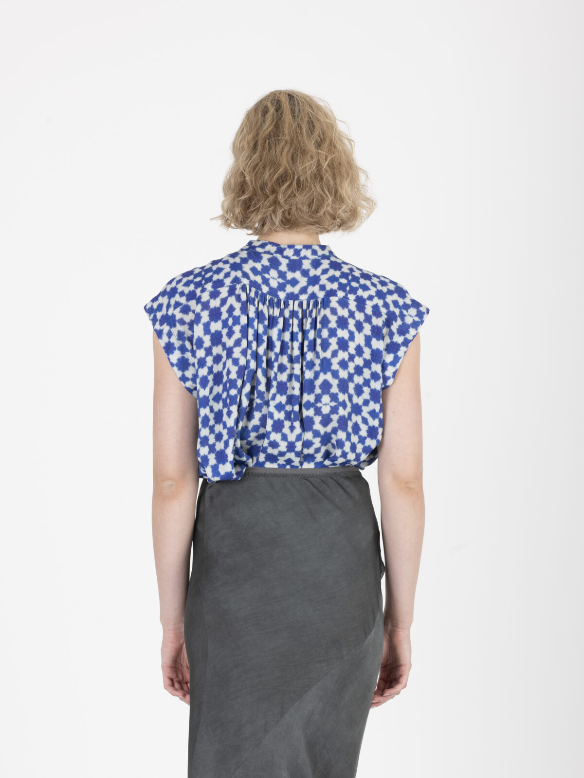 clio-blue-print-mao-collar-sleeveless-viscose-vanessa-bruno-matchboxathens