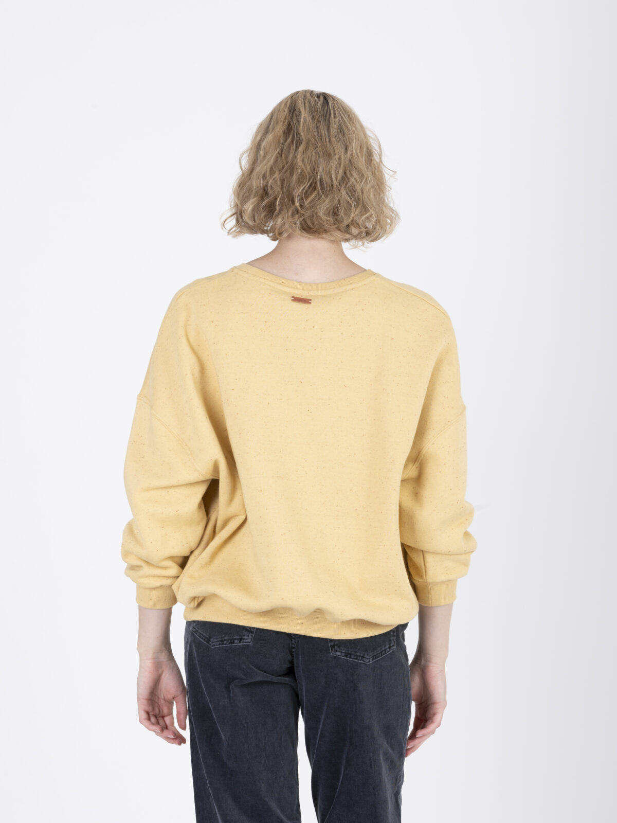 chebbi-yellow-soft-oversized-sweatshirt-sessun-matchboxathens