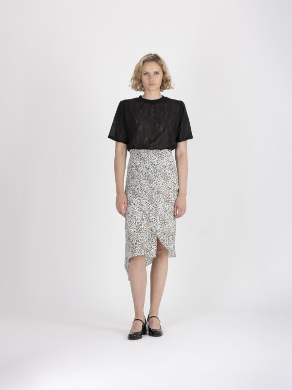 tessan-white-prited-viscose-skirt-pleats-high-waist-iro-matchboxathens