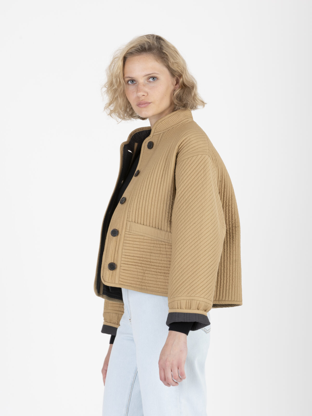 patchouli-quilted-beige-cotton-jacket-pipped-short-high-collar-soeur-matchboxathens