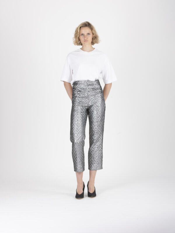 agnes-silver-metallic-trousers-high-waisted-quilted-uniforme-athens-mathcboxathens