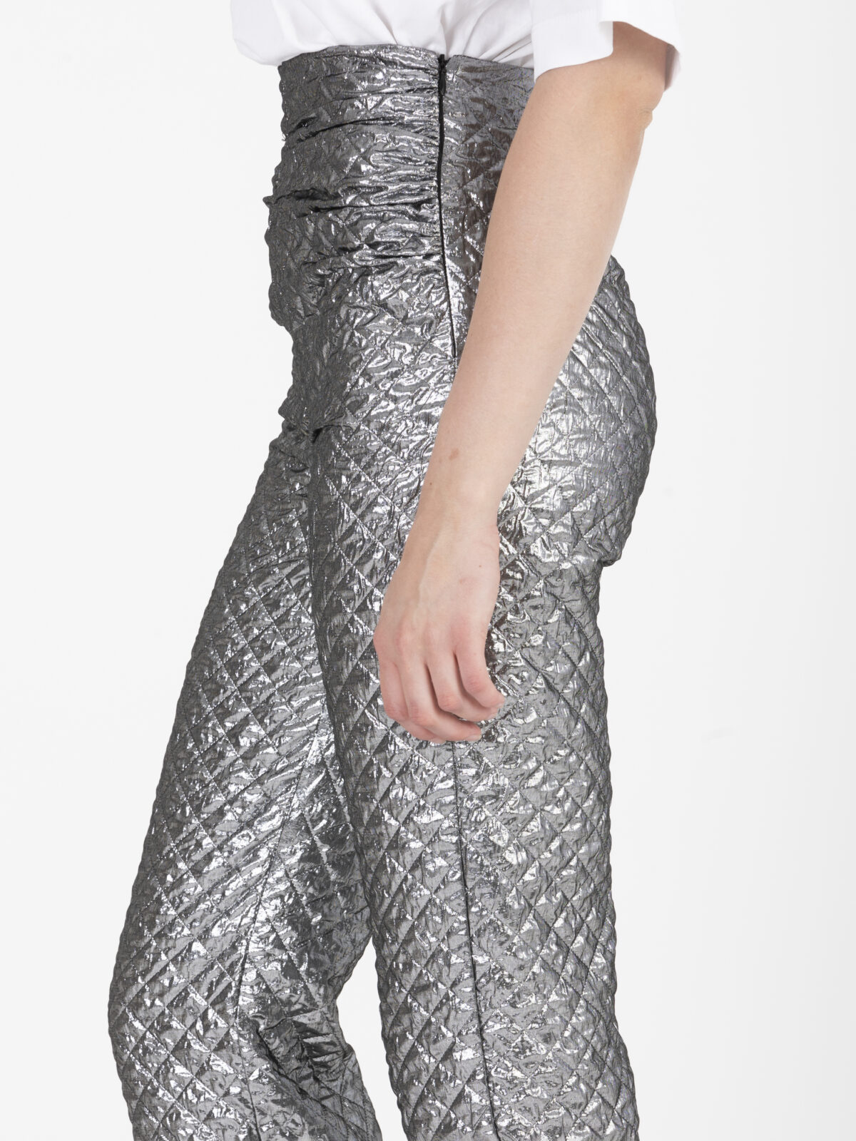 agnes-silver-metallic-trousers-high-waisted-quilted-uniforme-athens-mathcboxathens