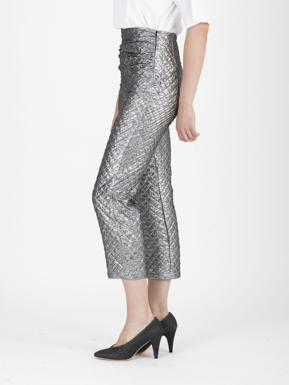 agnes-silver-metallic-trousers-high-waisted-quilted-uniforme-athens-mathcboxathens