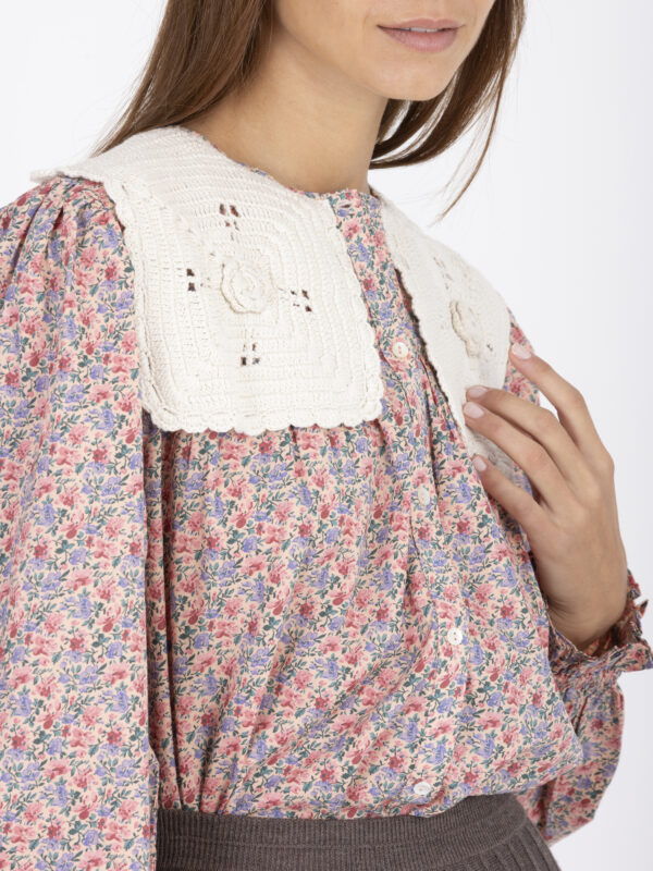 vicky-floral-blouse-crochete-collar-louise-misha-matchboxathens