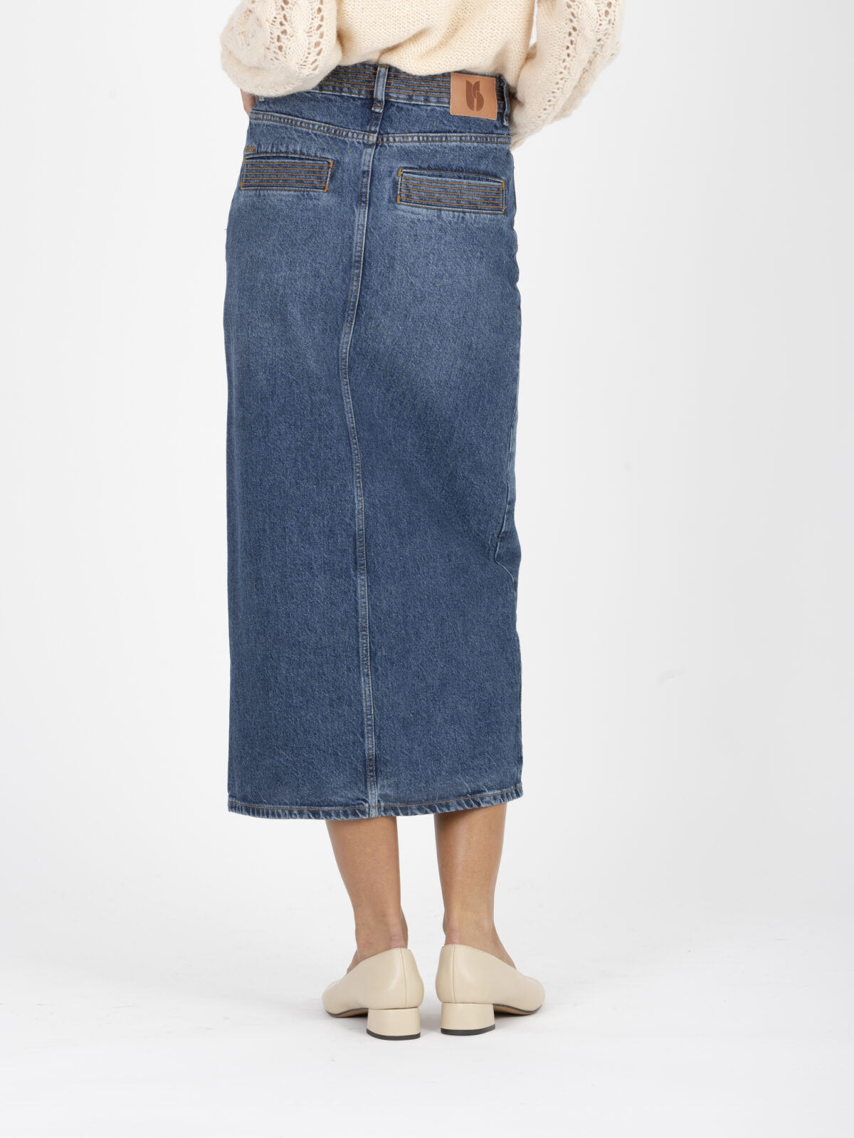 1H24MATH_BLUEJEANS-denim-long-skirt-topstitching-slit-bash-matchboxathens