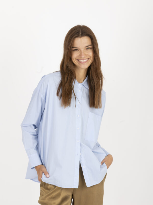 caroline-bleu-ciel-shirt-cotton-classic-sacrecoeur-matchboxathens