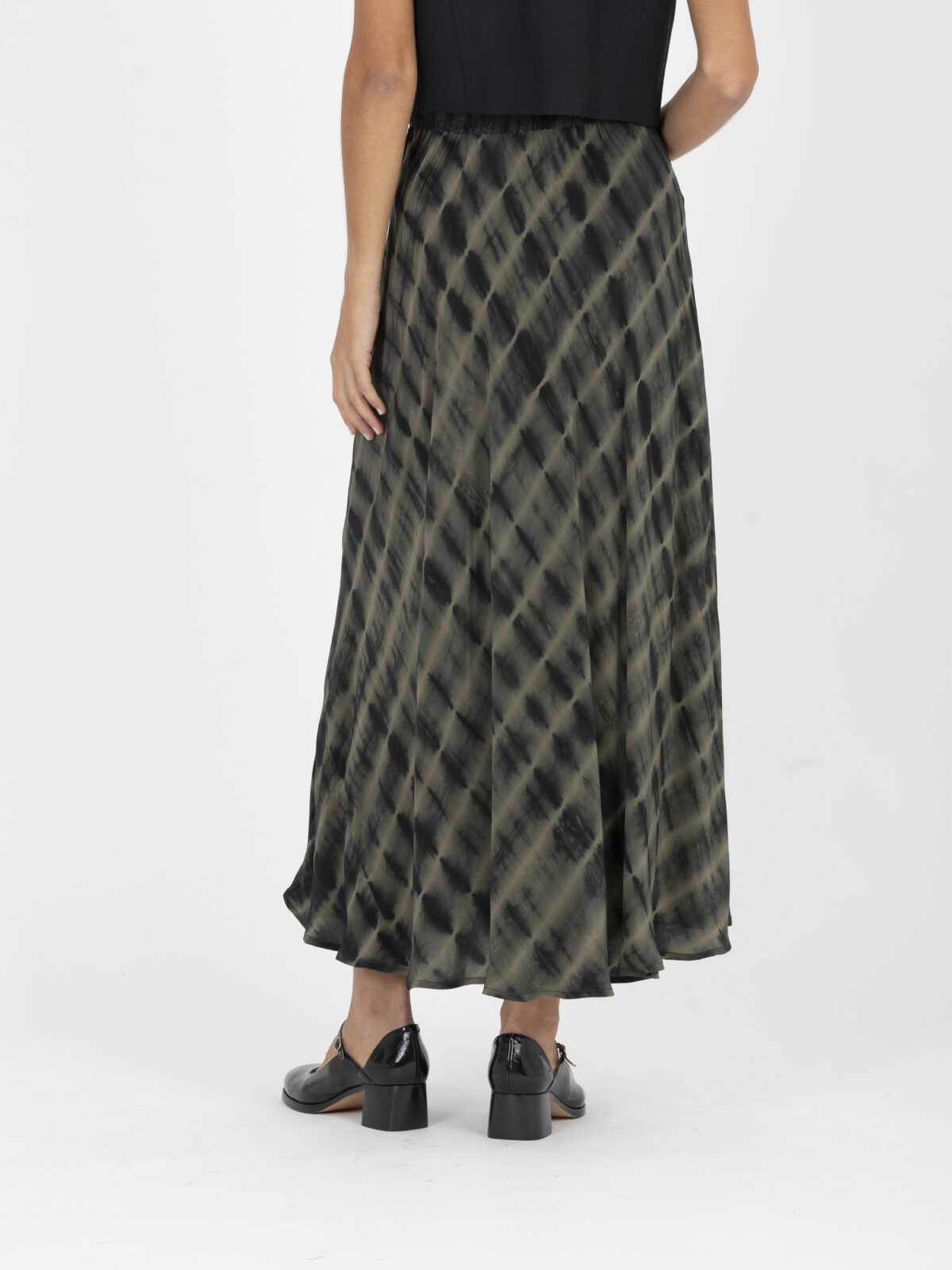 cezanne-olive-diamond-silk-skirt-midi-nous-mathboxathens