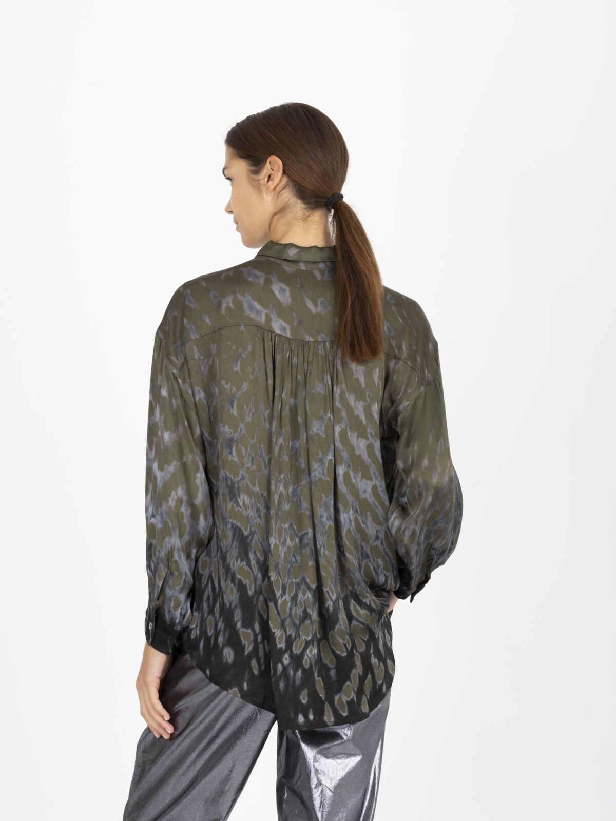 sally-shirt-viscose-tie-dye-olive-loose-nous-matchboxathens