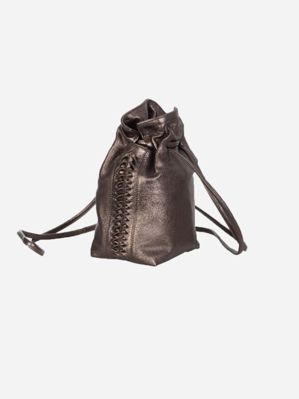 Toteme-Bottero-Bronze_White-leather-bucket-bag-park-house-matchboxathens