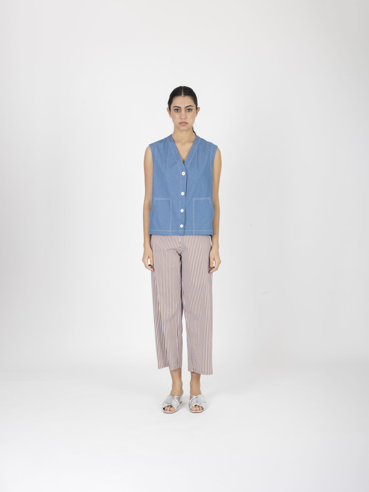 lolly-denim-vest-soft-blue-stitches-uniforme-athens-matchboxathens