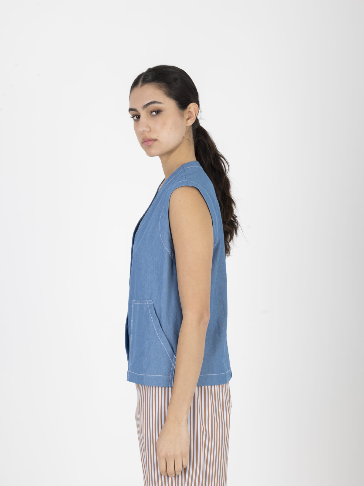 lolly-denim-vest-soft-blue-stitches-uniforme-athens-matchboxathens